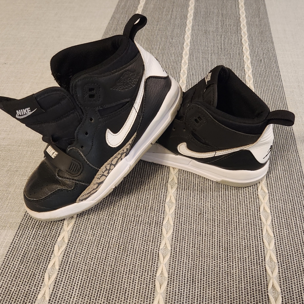 Nike Air Legacy 312 PS Black Cement Nike AT4047-001